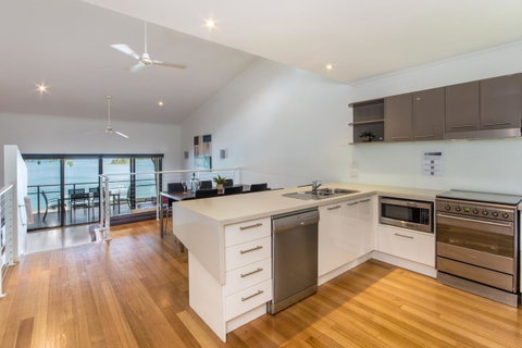 Shorelines Apartments On Hamilton Island By HIHA - Sunshine Coast Guide 10