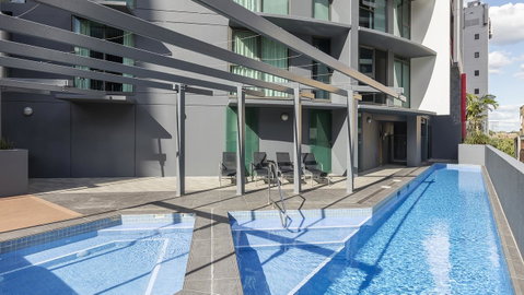 Oaks Brisbane On Felix Suites - Sunshine Coast Guide 3