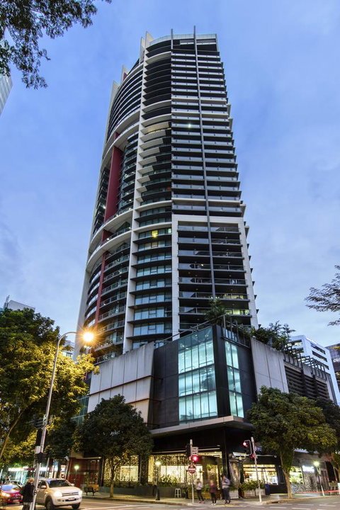 Oaks Brisbane On Felix Suites - Sunshine Coast Guide 16