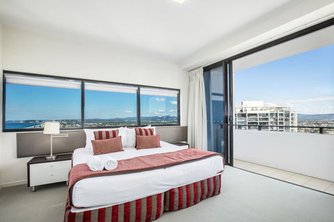Ultra Broadbeach - Sunshine Coast Guide 16