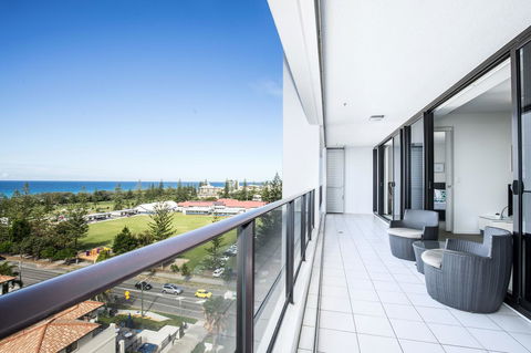 Ultra Broadbeach - Sunshine Coast Guide 41