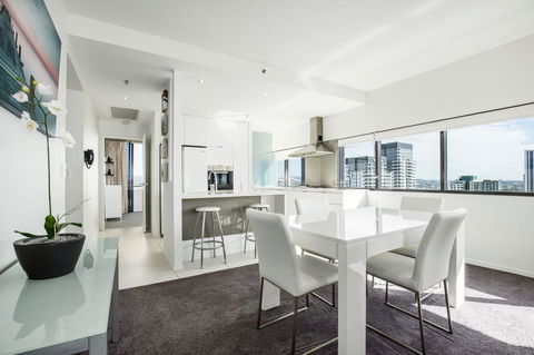 Ultra Broadbeach - Sunshine Coast Guide 30