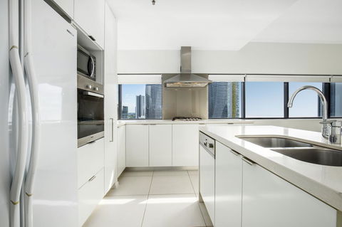 Ultra Broadbeach - Sunshine Coast Guide 31