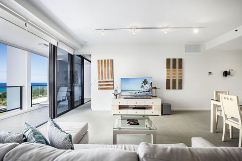Ultra Broadbeach - Sunshine Coast Guide 36