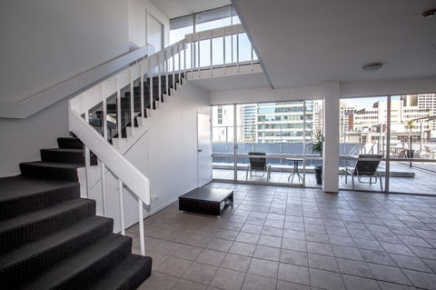 Ridge Apartment Hotel - Sunshine Coast Guide 43