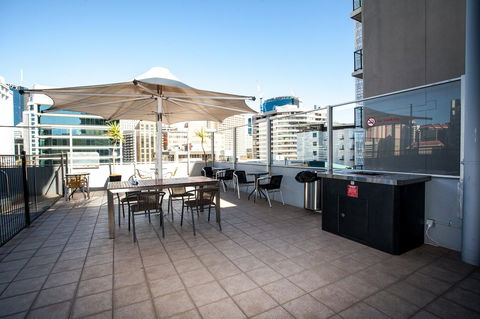 Ridge Apartment Hotel - Sunshine Coast Guide 28