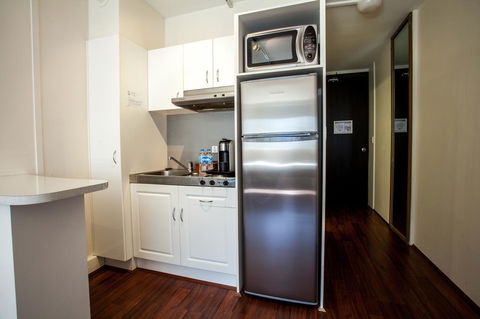 Ridge Apartment Hotel - Sunshine Coast Guide 41