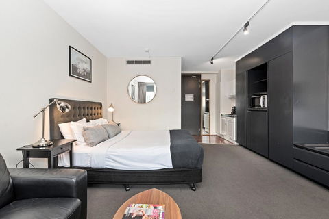 Ridge Apartment Hotel - Sunshine Coast Guide 6