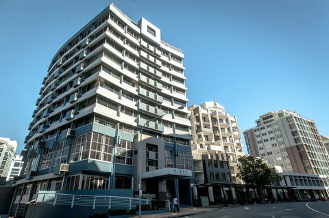 Ridge Apartment Hotel - Sunshine Coast Guide 33