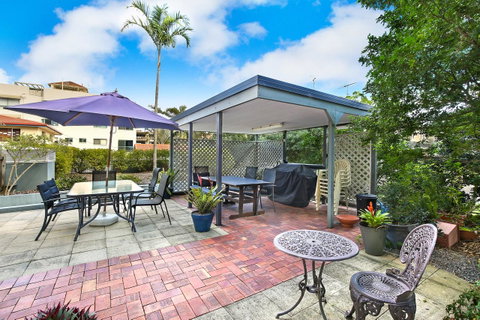 Belvedere Apartments - Sunshine Coast Guide 2