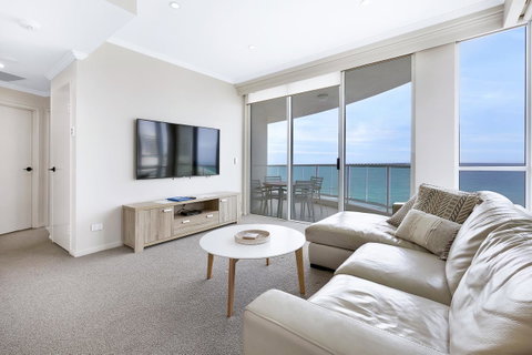 Pacific Views Resort - Sunshine Coast Guide 5