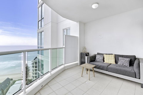 Pacific Views Resort - Sunshine Coast Guide 9