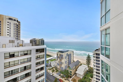 Pacific Views Resort - Sunshine Coast Guide 25