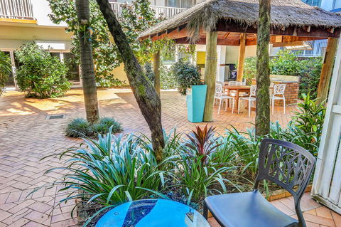 Coral Tree Inn - Sunshine Coast Guide 10
