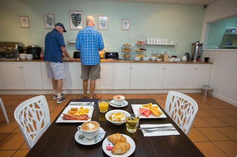 Coral Tree Inn - Sunshine Coast Guide 8