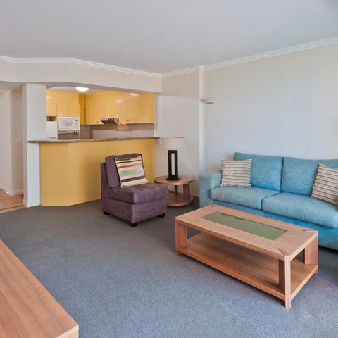 Mantra Crown Towers - Sunshine Coast Guide 13