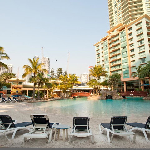 Mantra Crown Towers - Sunshine Coast Guide 2