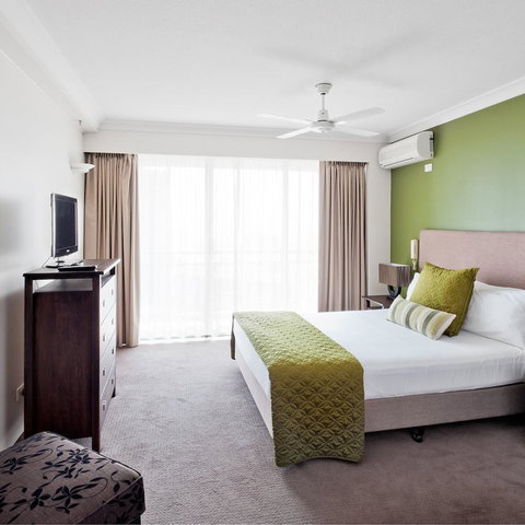 Mantra Crown Towers - Sunshine Coast Guide 11