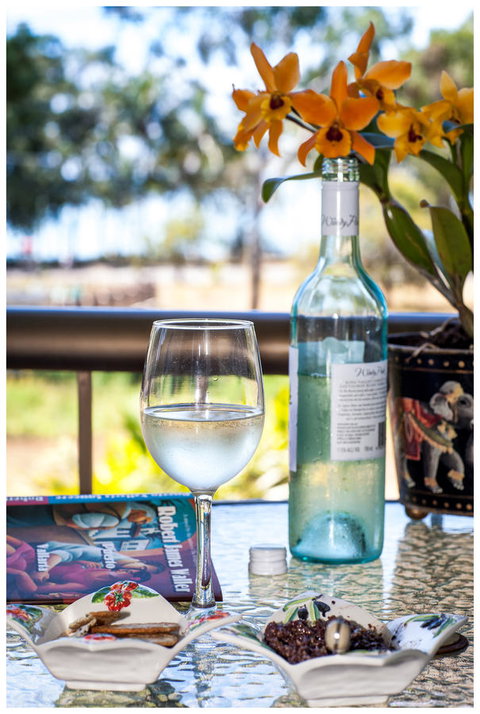 Clifton Sands Holiday Units - Sunshine Coast Guide 5