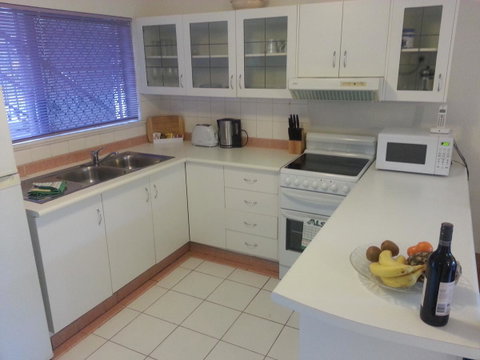 Clifton Sands Holiday Units - Sunshine Coast Guide 23