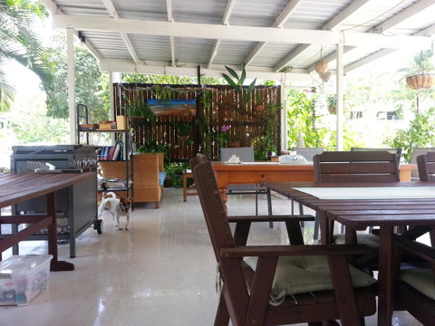 Clifton Sands Holiday Units - Sunshine Coast Guide 14