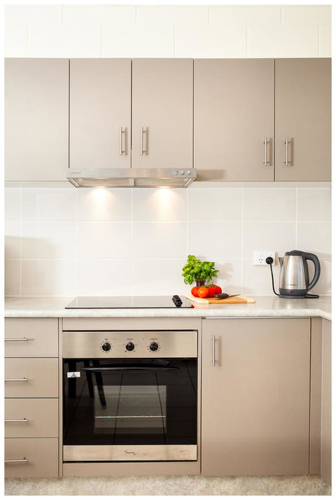 Clifton Sands Holiday Units - Sunshine Coast Guide 3