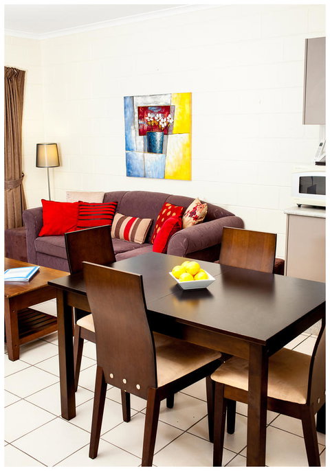 Clifton Sands Holiday Units - Sunshine Coast Guide 31