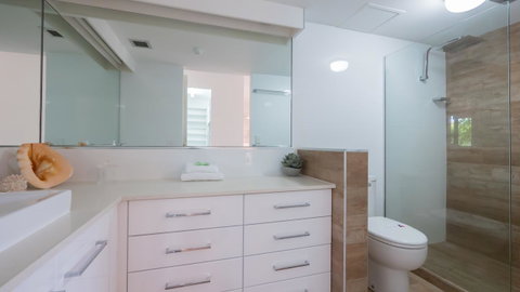 Norfolk Luxury Beachfront Apartments - Sunshine Coast Guide 17