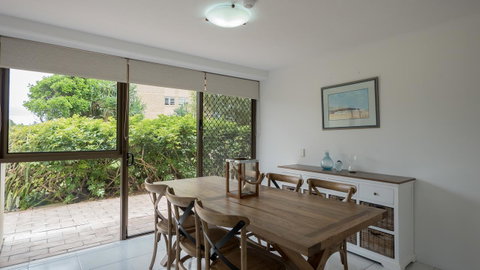 Norfolk Luxury Beachfront Apartments - Sunshine Coast Guide 13