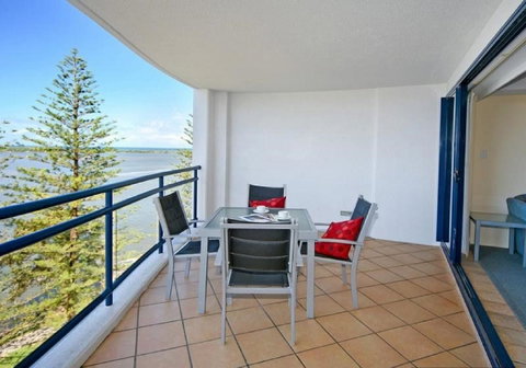 Just Perfect Apartment With Ocean Views - Sunshine Coast Guide 1