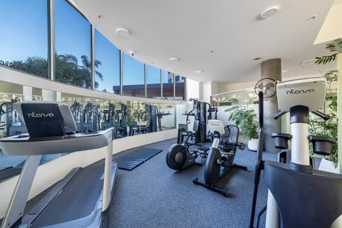 The Meriton Apartments On Main Beach - Sunshine Coast Guide 30