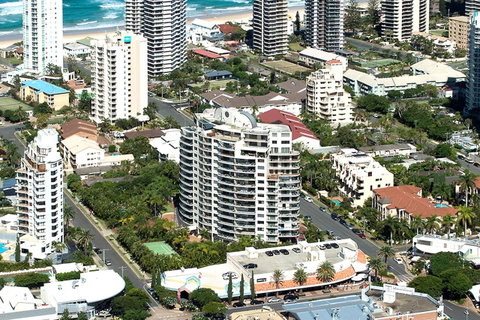 The Meriton Apartments On Main Beach - Sunshine Coast Guide 26