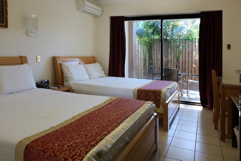 Novena Palms Motel - Sunshine Coast Guide 22