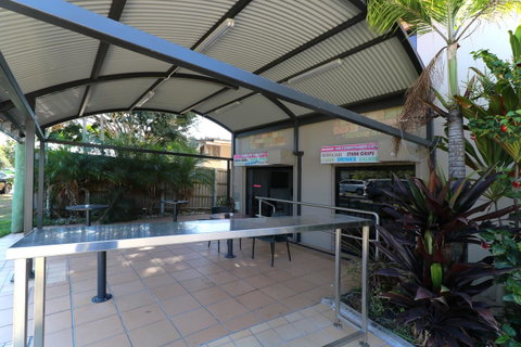 Novena Palms Motel - Sunshine Coast Guide 26