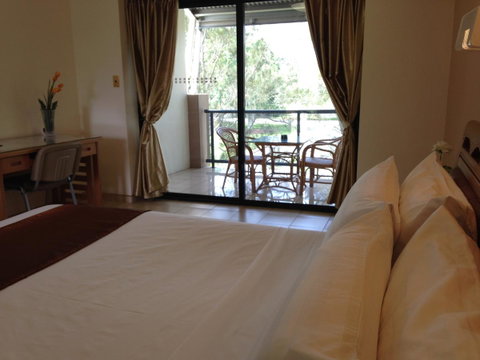 Novena Palms Motel - Sunshine Coast Guide 14