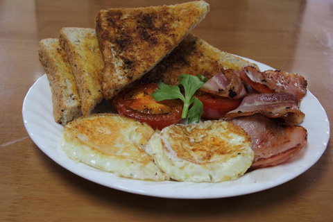 Novena Palms Motel - Sunshine Coast Guide 31