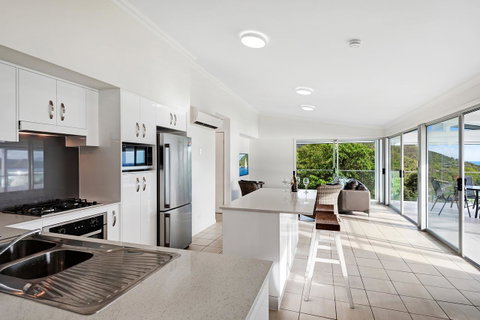 Oasis Apartments On Hamilton Island By HIHA - Sunshine Coast Guide 38
