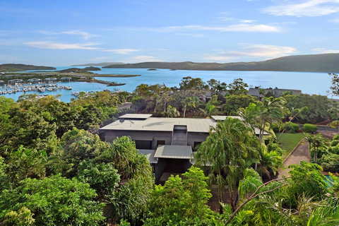 Oasis Apartments On Hamilton Island By HIHA - Sunshine Coast Guide 29