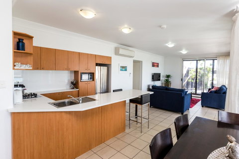 Oasis Apartments On Hamilton Island By HIHA - Sunshine Coast Guide 3