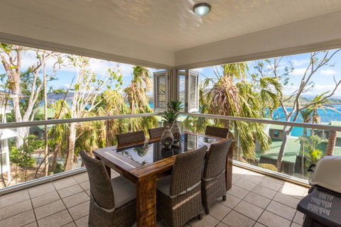 Oasis Apartments On Hamilton Island By HIHA - Sunshine Coast Guide 7