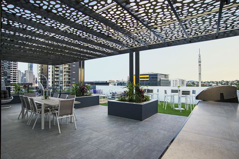 Arise Harmony Apartments - Sunshine Coast Guide 2