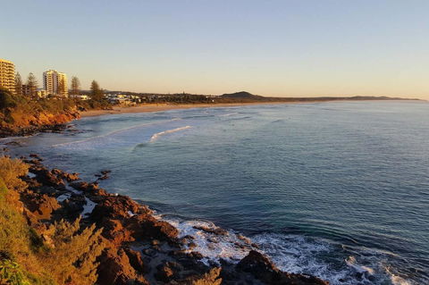 Beautiful Home- Walk To Beach-Short Drive To Noosa - Sunshine Coast Guide 9