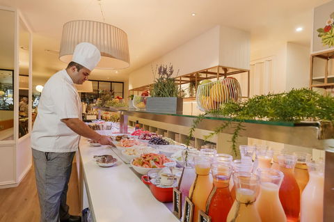 Mercure Brisbane King George Square - Sunshine Coast Guide 16