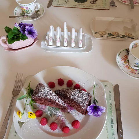 Manitzky Magic -B&B Home With Heart - Sunshine Coast Guide 13