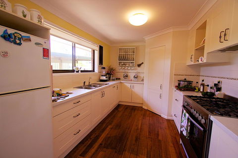 Manitzky Magic -B&B Home With Heart - Sunshine Coast Guide 18