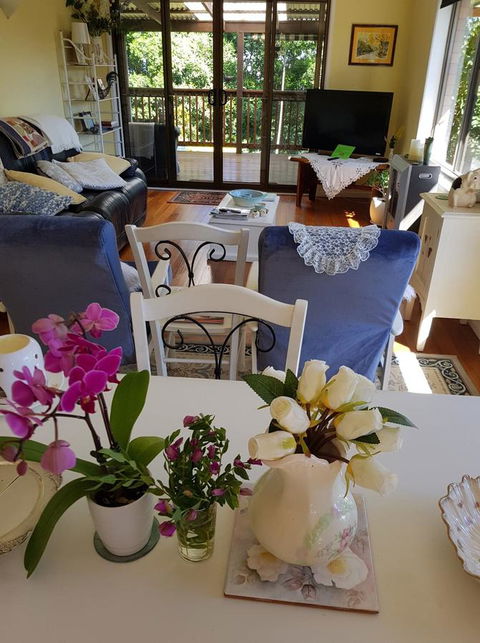 Manitzky Magic -B&B Home With Heart - Sunshine Coast Guide 9