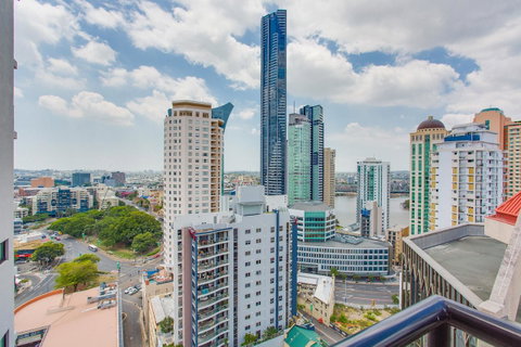 Republic Apartments Brisbane City - Sunshine Coast Guide 11