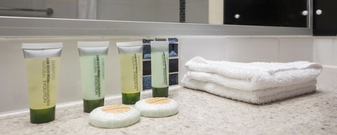 Sunshine Tower Hotel - Sunshine Coast Guide 14