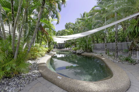 Tropical Nites Holiday Townhouses - Sunshine Coast Guide 3