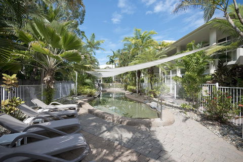 Tropical Nites Holiday Townhouses - Sunshine Coast Guide 1